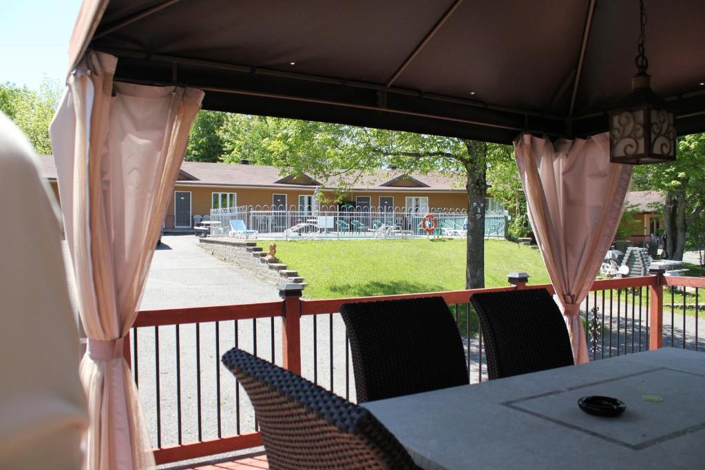 Motel Et Camping Etchemin Lévis Esterno foto