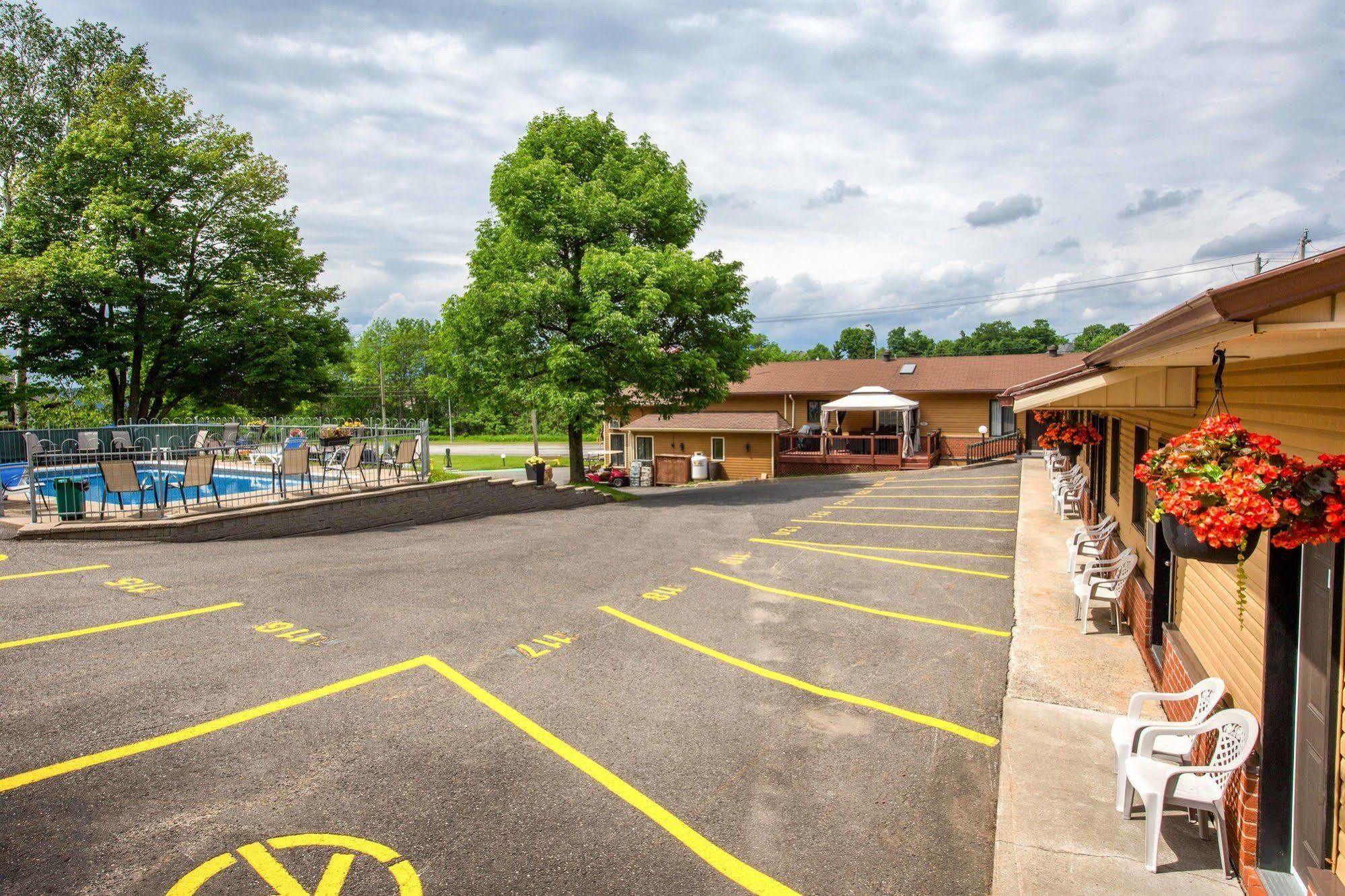 Motel Et Camping Etchemin Lévis Esterno foto